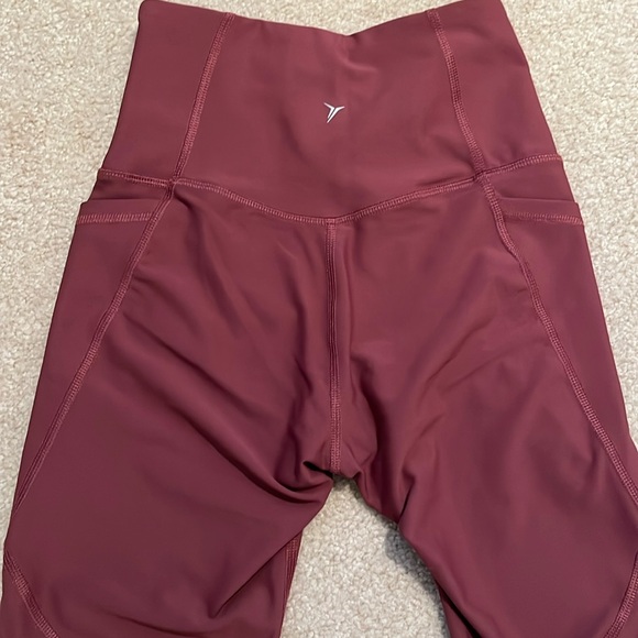 High Waisted Leggings w/ side pockets - size women’s XS - Picture 6 of 6